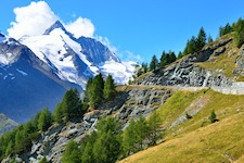 Glockner über der Glocknerstraße