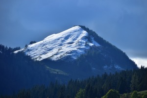 Blick auf den verschneiten Labenberg (1642m)